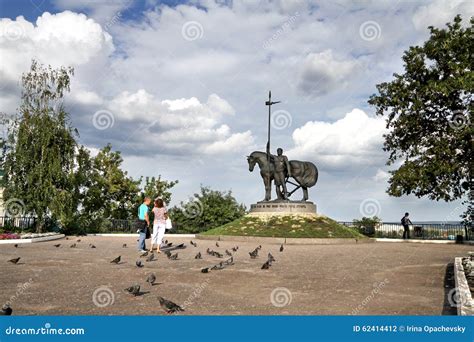 Monument till de första ryska bosättarna! En hyllning till historia och heroisk mod i Khabarovsk!